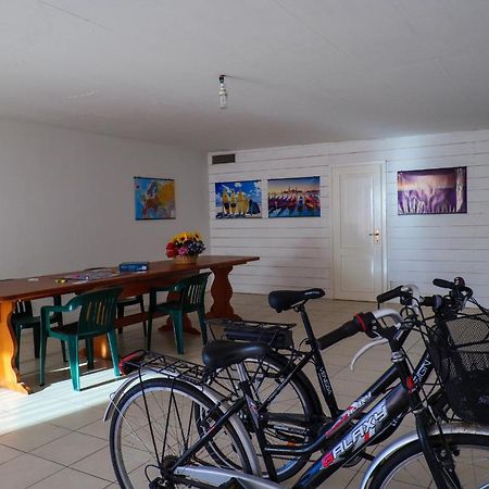 Residence Girasole Casa Gialla Коліко Екстер'єр фото