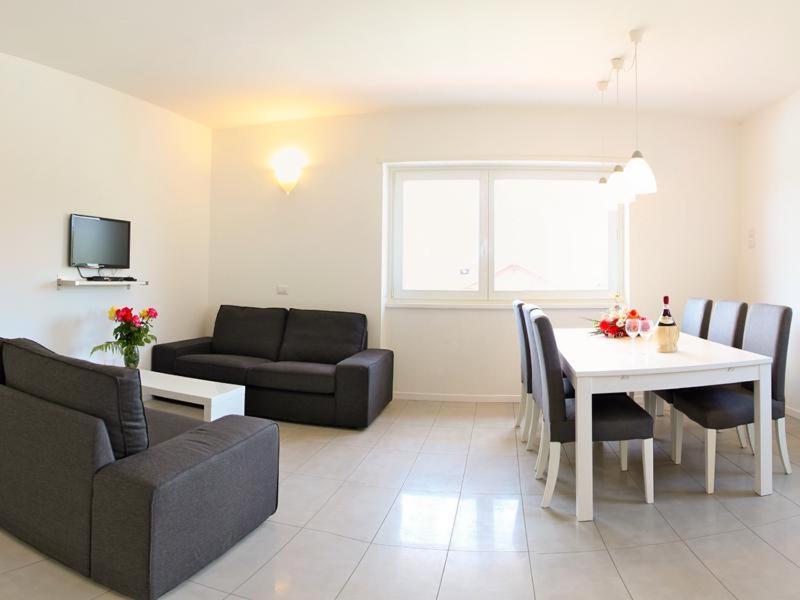 Residence Girasole Casa Gialla Коліко Екстер'єр фото