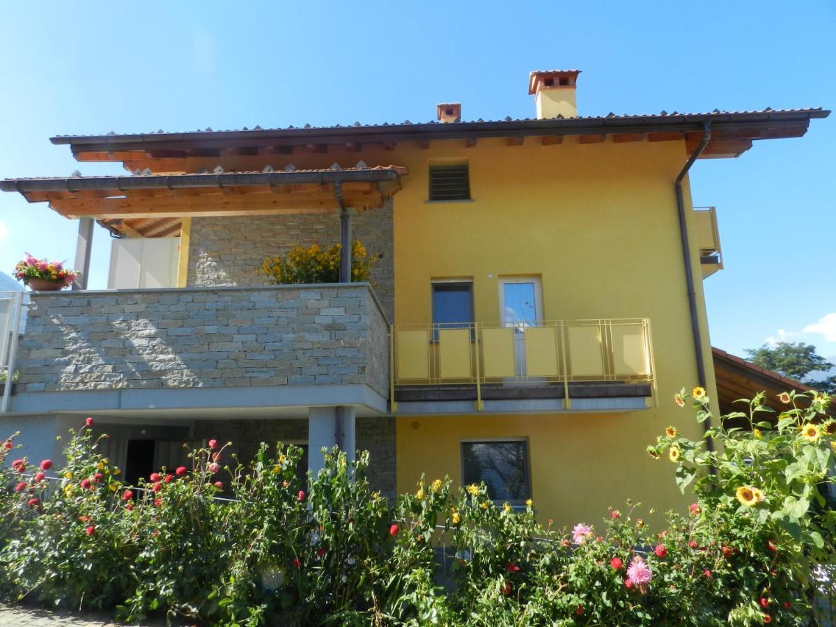 Residence Girasole Casa Gialla Коліко Екстер'єр фото