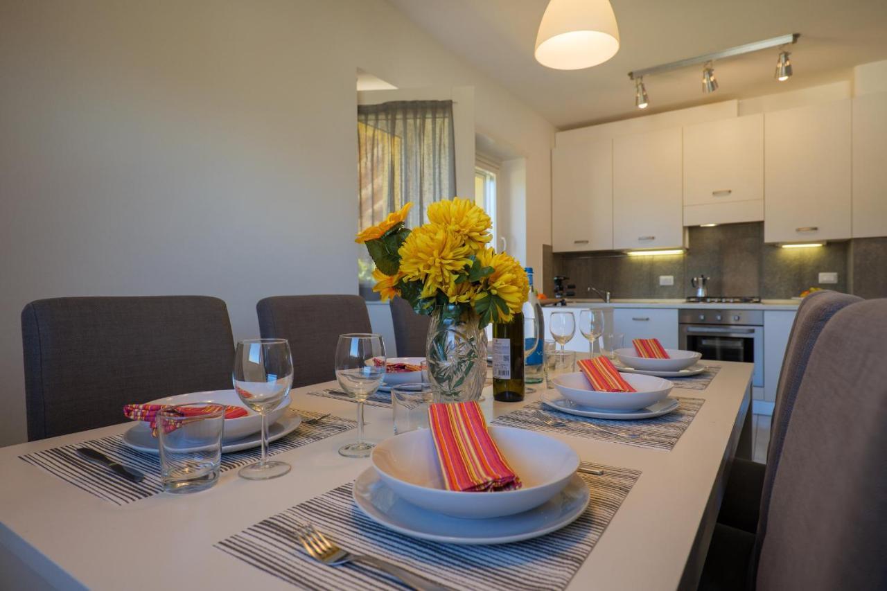 Residence Girasole Casa Gialla Коліко Екстер'єр фото