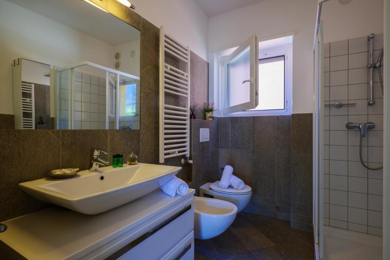 Residence Girasole Casa Gialla Коліко Екстер'єр фото