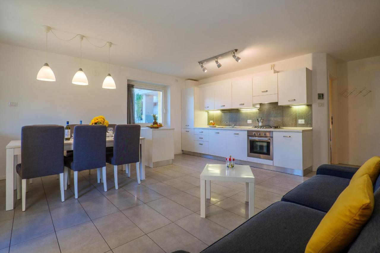 Residence Girasole Casa Gialla Коліко Екстер'єр фото