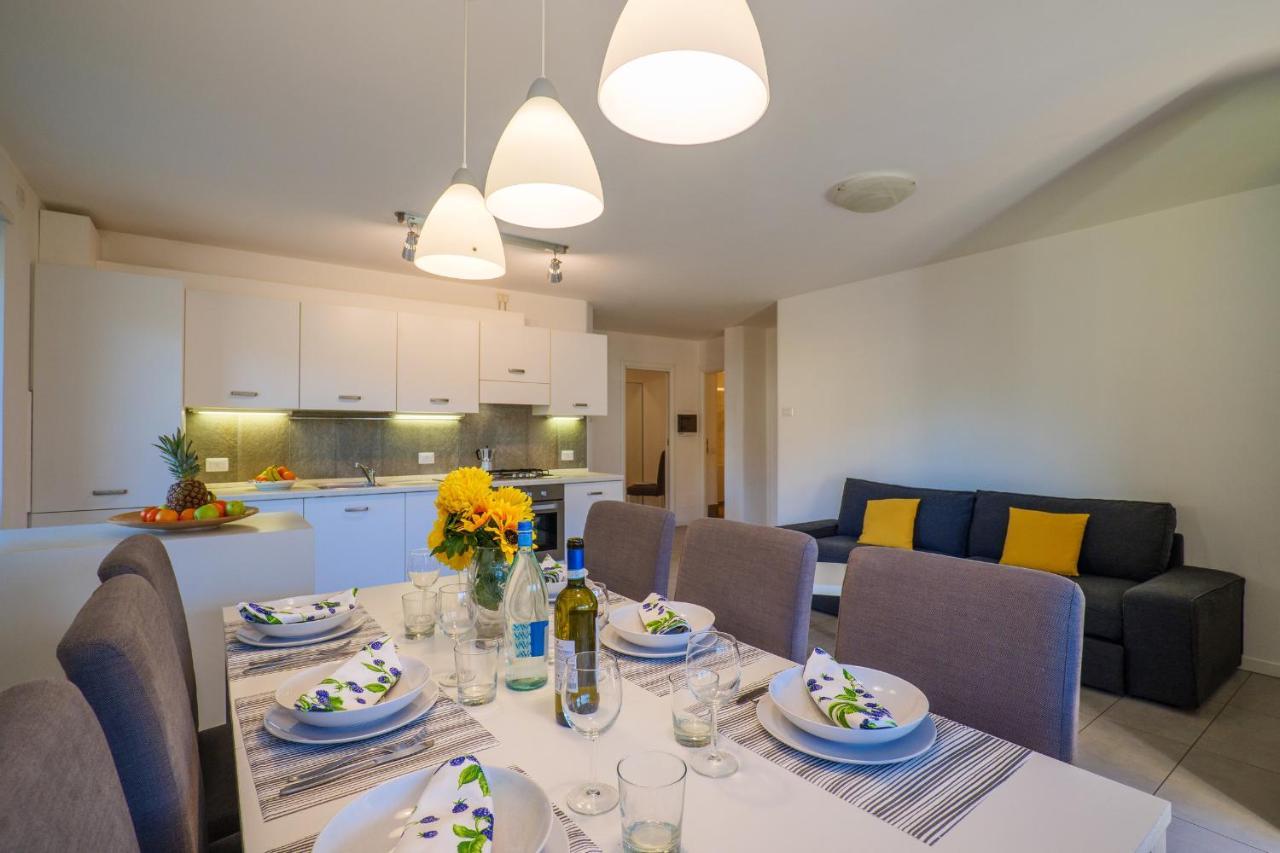 Residence Girasole Casa Gialla Коліко Екстер'єр фото