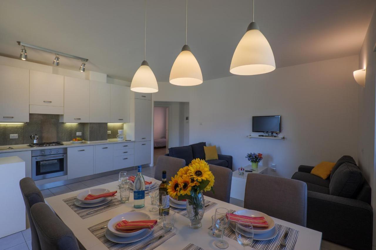 Residence Girasole Casa Gialla Коліко Екстер'єр фото