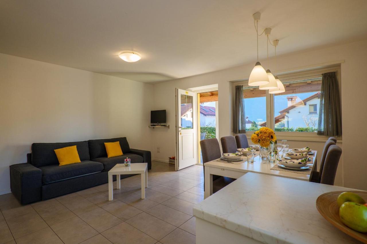 Residence Girasole Casa Gialla Коліко Екстер'єр фото