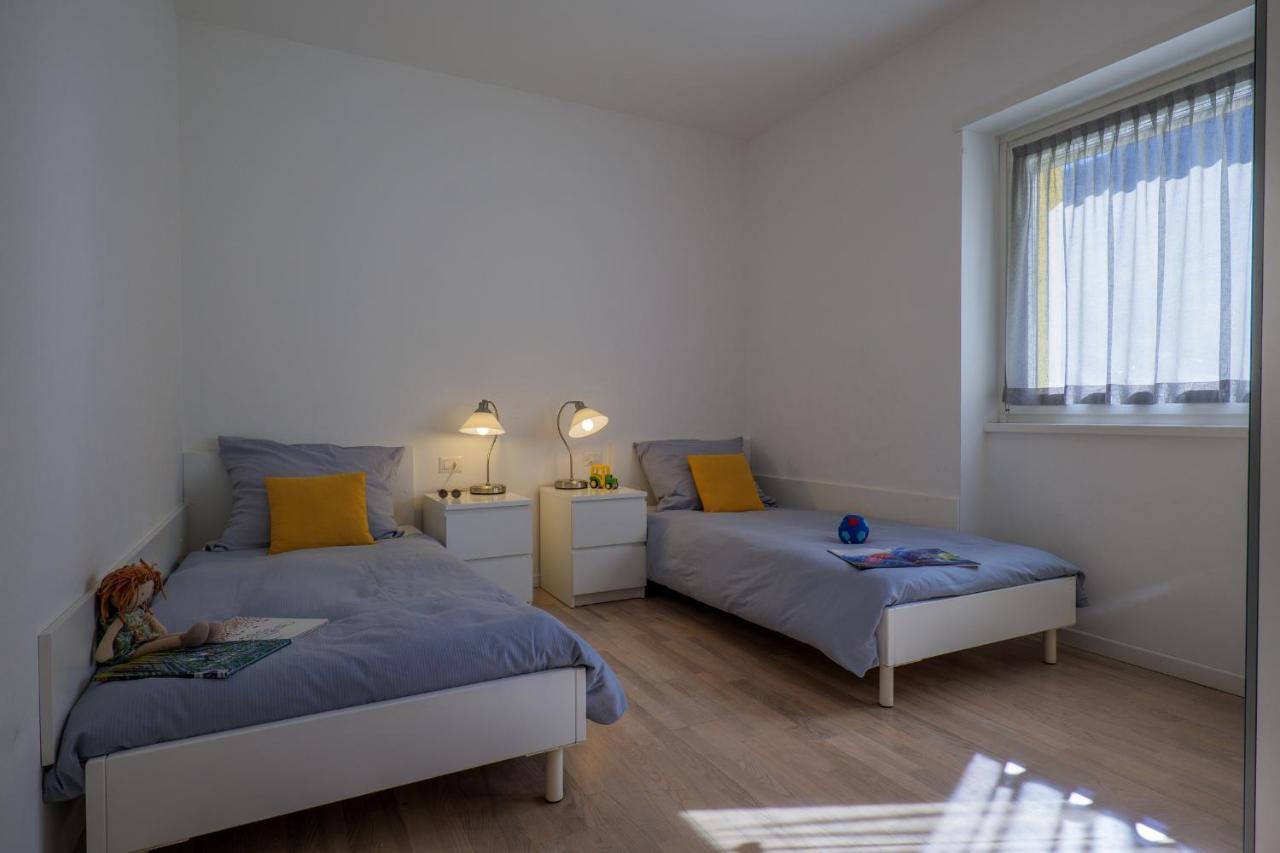 Residence Girasole Casa Gialla Коліко Екстер'єр фото