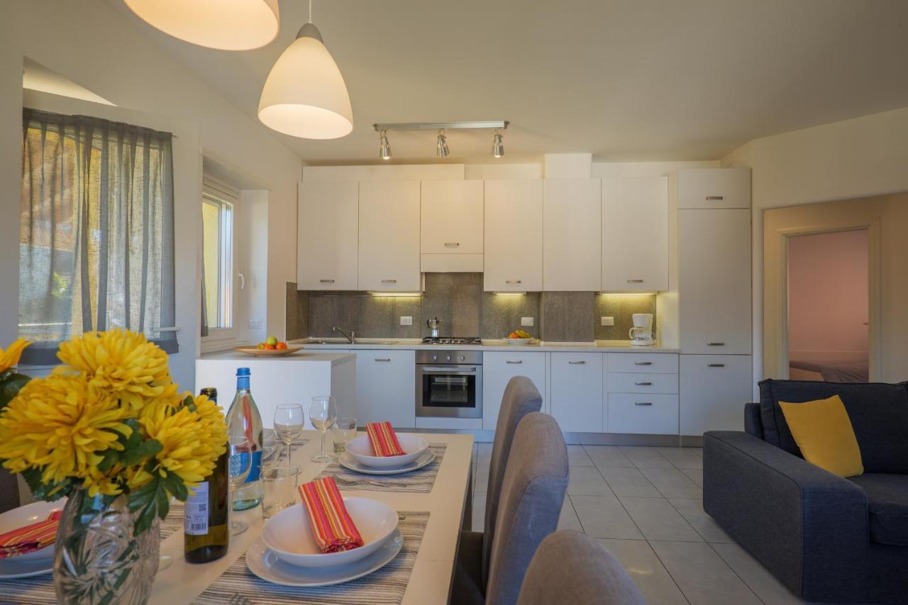 Residence Girasole Casa Gialla Коліко Екстер'єр фото